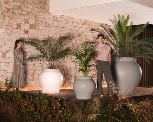 Vondom More Planters mobile slider 02 Vondom More Planters mobile slider 02